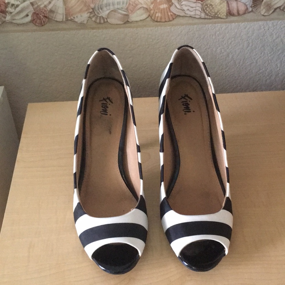 Fioni Striped Heels with Peep Toe